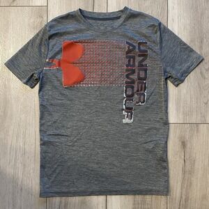 Under Armour Boys/Youth Heatgear Short Sleeve Loose Fit T-Shirt Size Large